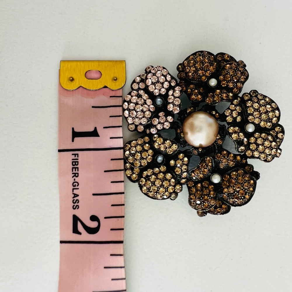 Floral Rhinestone Brooch - Picture 3 of 4